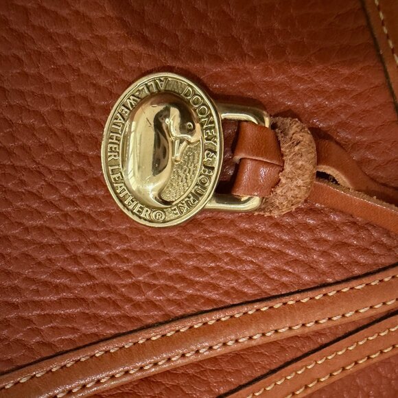 Vintage Dooney & Bourke All Weather Equestrian Crossbody bag - Like New! - Picture 8 of 8